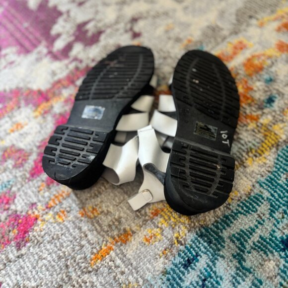 Steve Madden • white fisherman sandals - Picture 9 of 9